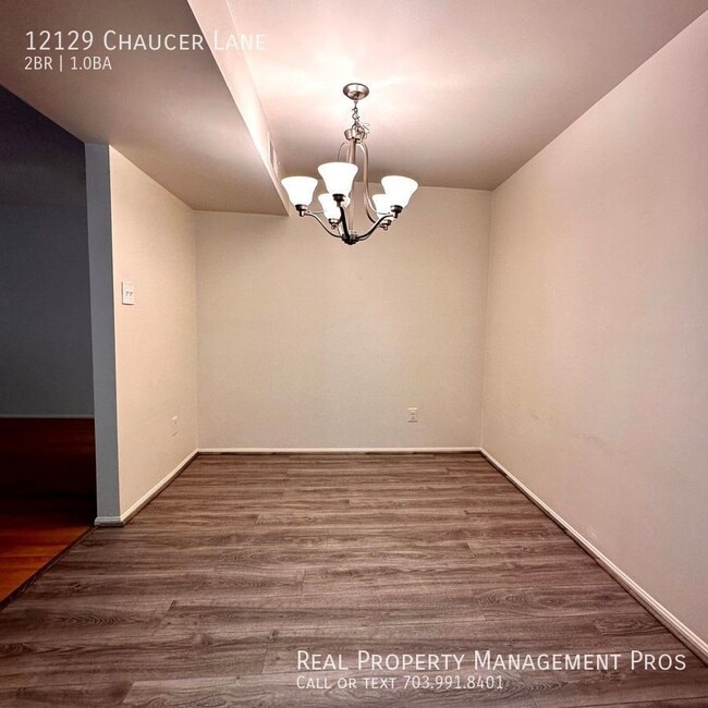 Building Photo - 12129 Chaucer Ln