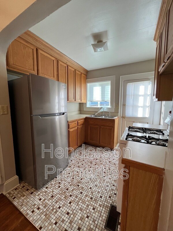 Foto del edificio - 2109 Kenmore Ave