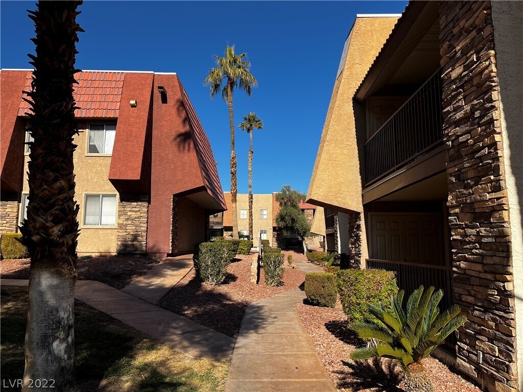 5350 River Glen Dr Unit 304, Las Vegas, NV 89103 Condo for Rent in