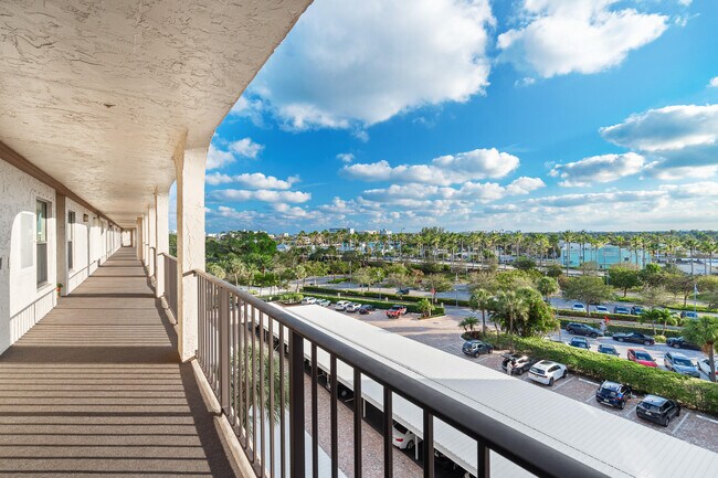 Foto del edificio - 1631 Riverview Rd