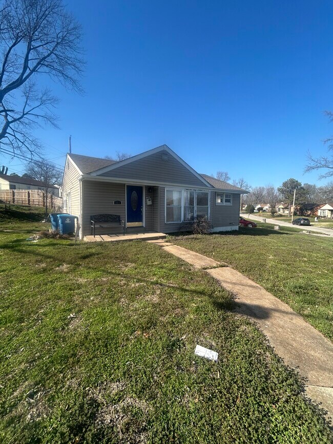 Foto del edificio - 1801 Engelholm Ave