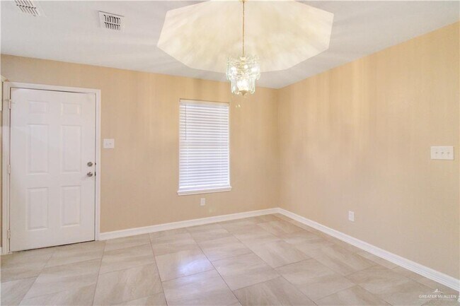 Foto del edificio - 28 N Champagne