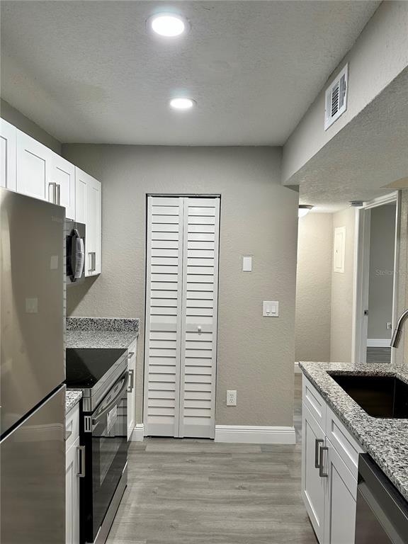 Building Photo - 1025 S Hiawassee Rd