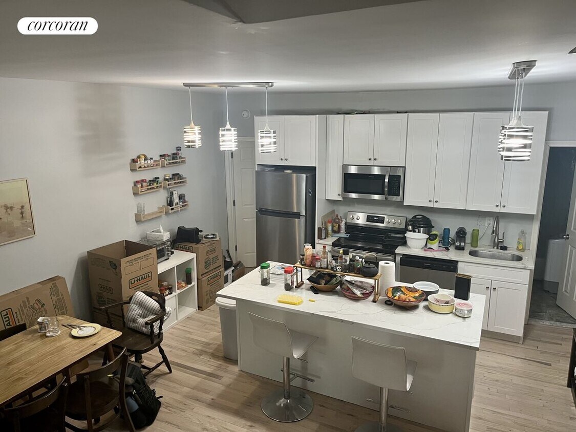 Foto del edificio - 347 13th St