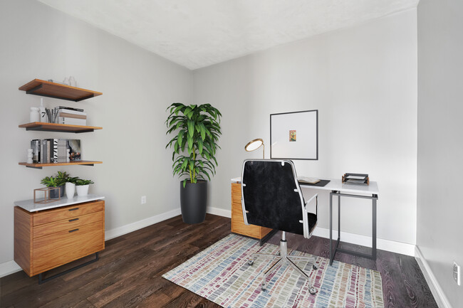 Bonus Room - 160 Main St