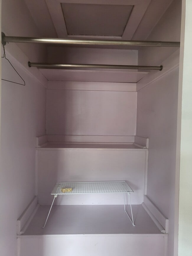 Building Photo - 2445 Brookwood St