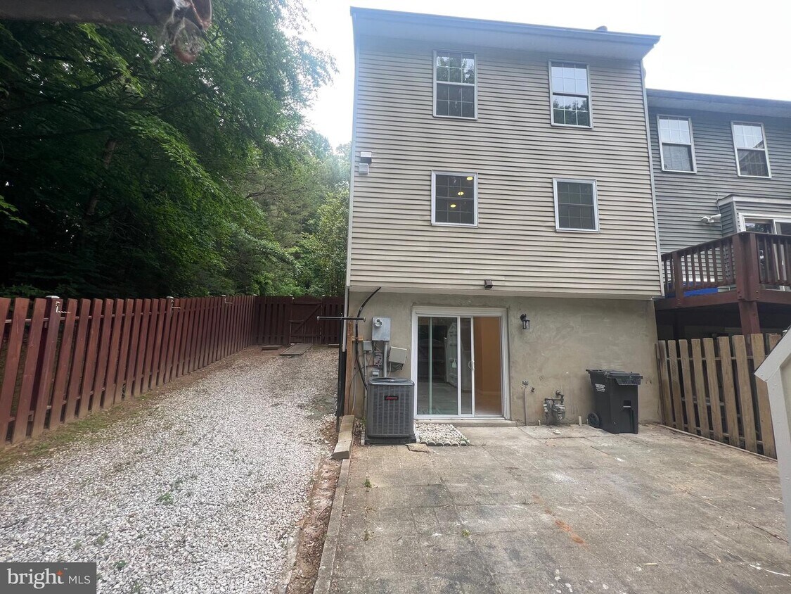 4200 Gerry Ln, Woodbridge, VA 22193 Townhouse for Rent in Woodbridge