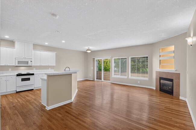 Foto del edificio - 1389 SW 22nd Terrace