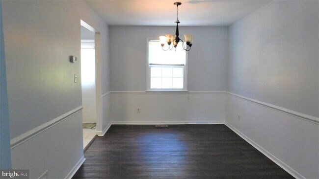 Foto del edificio - 3706 Double Rock Ln