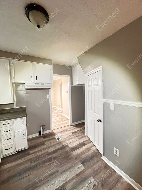 Foto del edificio - 3748 Douglas Rd