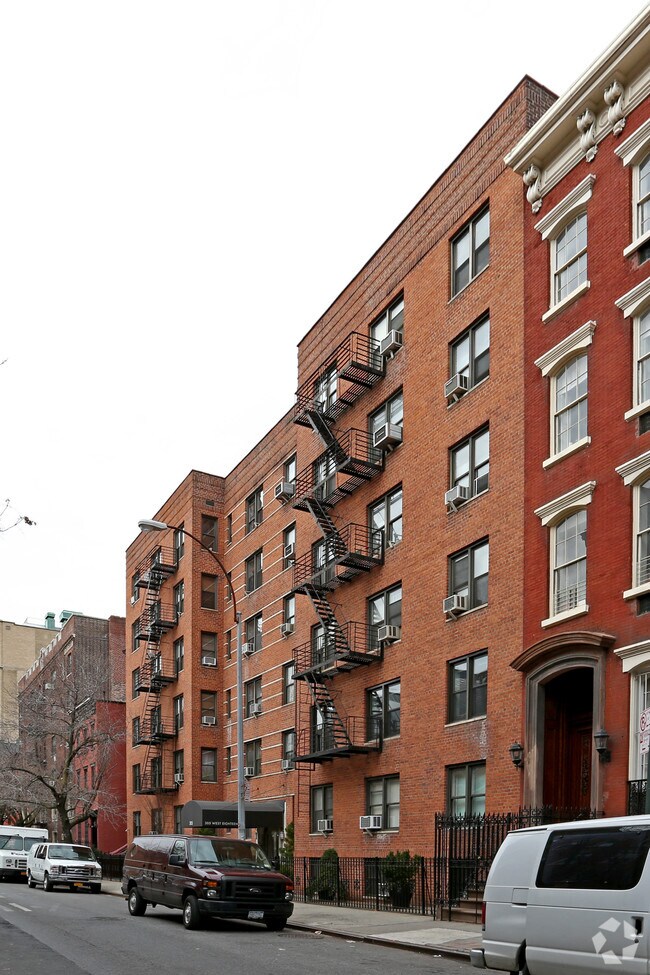 Foto principal - 305 W 18th St