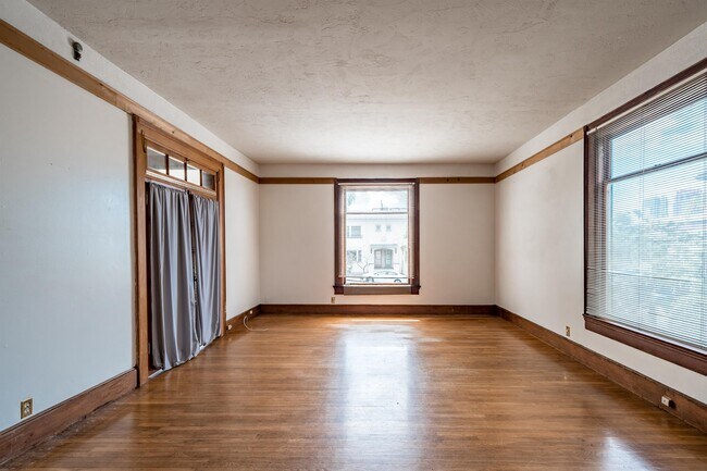 Foto del edificio - 2124 Broadway