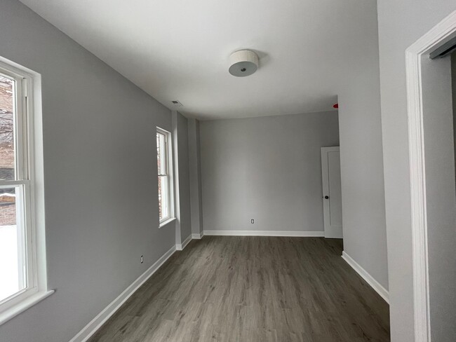 Large Bedroom with Closet - 216 Findlay St