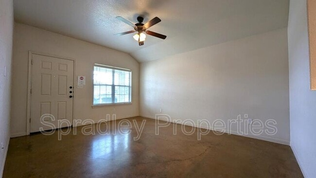 Building Photo - 517 A Kendra Dr