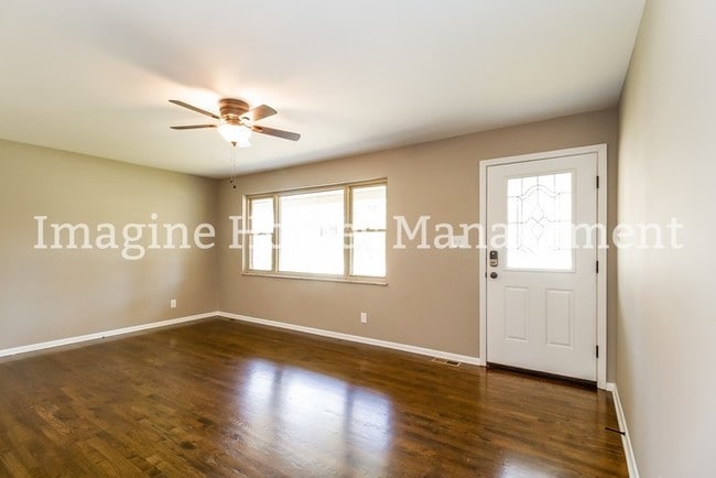 Building Photo - 1627 Rockhurst Ln