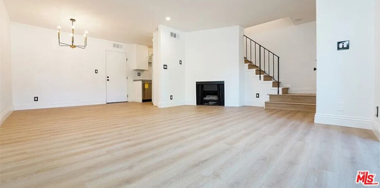 14435 Plummer St Unit 21, Los Angeles, CA 91402 Apartment for Rent in Los Angeles, CA