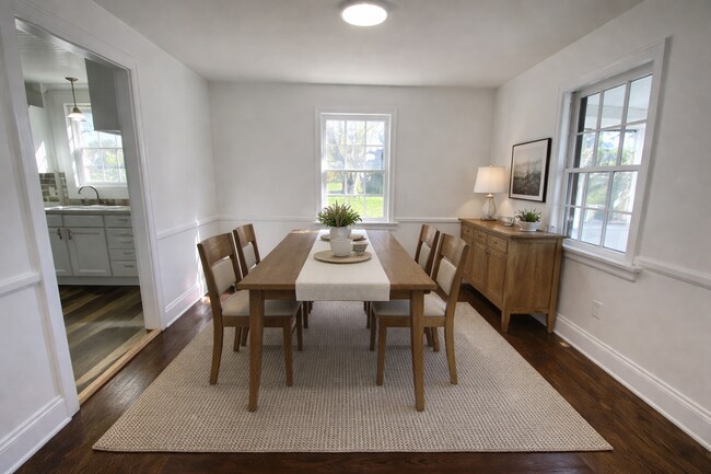 Building Photo - Bright 3BR / 2 Bath Bungalow Near Parks & Transit