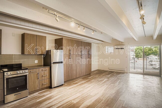 Building Photo - 1495 Vrain St