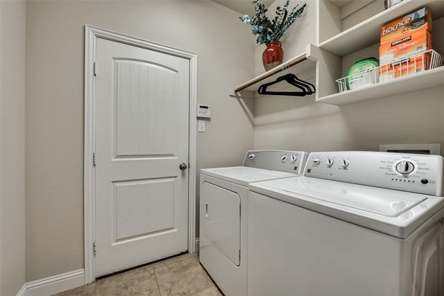 Foto del edificio - 1325 Realoaks Dr