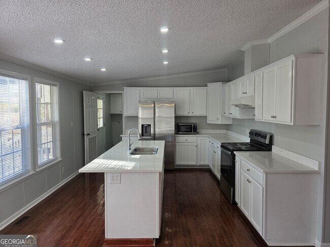 Foto del edificio - 203 River Oak Dr