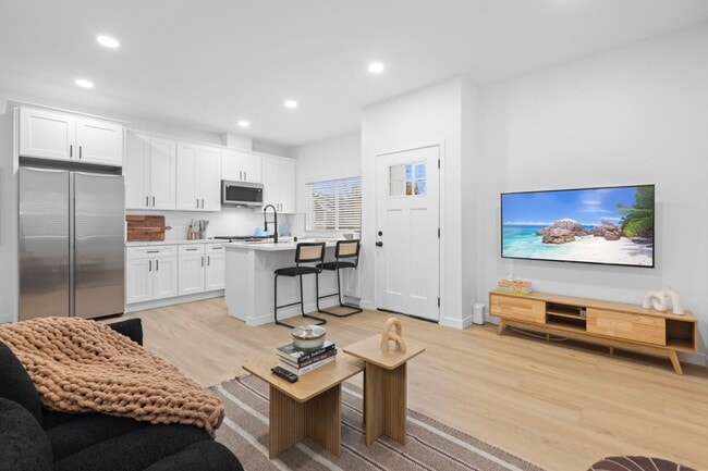 Building Photo - 6413 Richard St