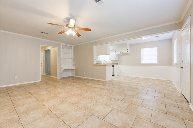 Building Photo - 8914 Stonehearth Ln