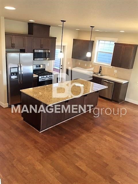 Foto del edificio - Beautiful Home in Bethany/NW Portland with Full access to Pool & Rec Center!