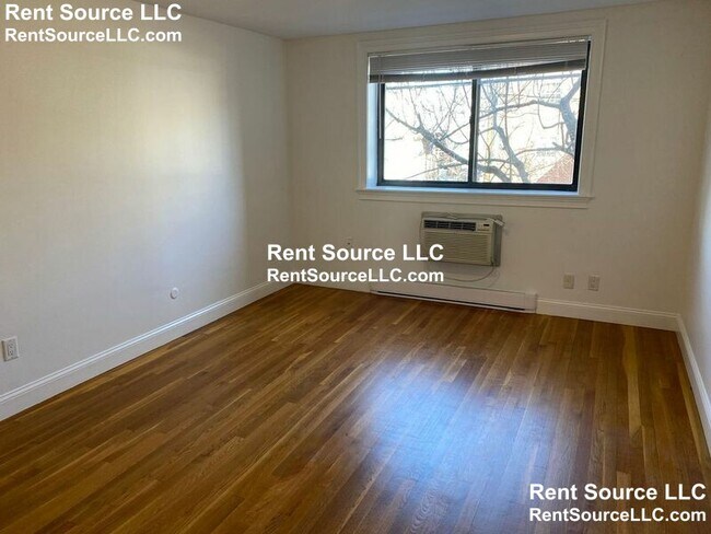 Building Photo - 145 Summer St