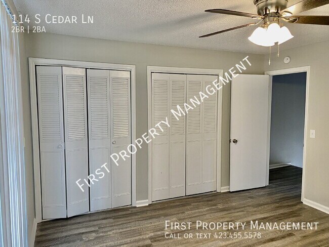 Foto del edificio - 114 S Cedar Ln