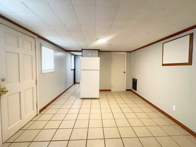 Foto del edificio - 824 E Jane St