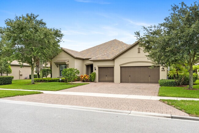 Building Photo - 4615 Siena Cir