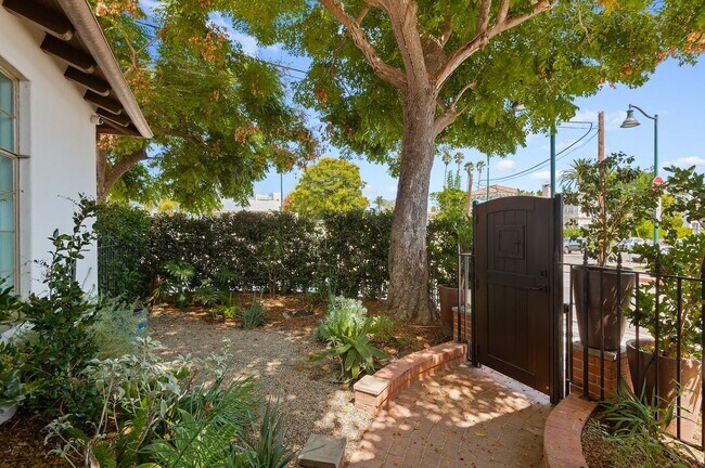 Foto del edificio - STUNNING  property for lease ~ Experience the Santa Barbara LIFE!