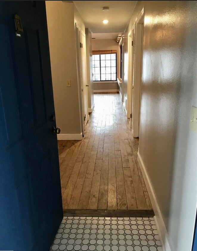 Primary Photo - 545 Riverine Dr