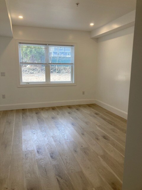 First Floor Bedroom - 20 Alvarado Ave