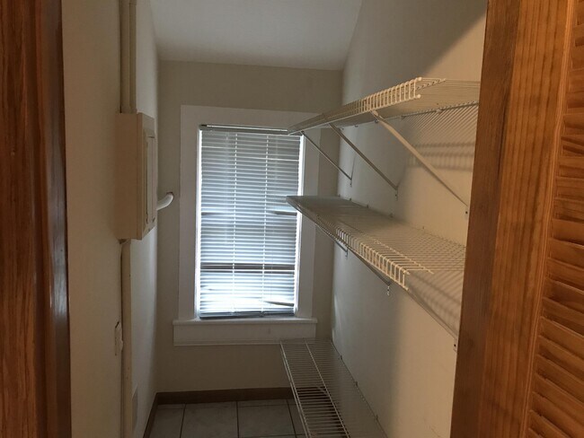 Foto del edificio - 119 W 10th St