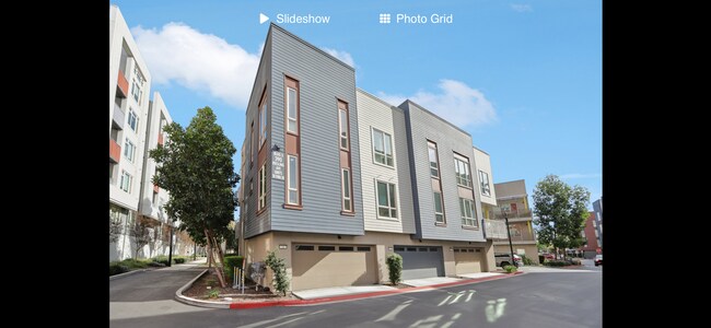 Building Photo - 390 Riesling Ave