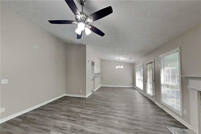 Building Photo - 121 Clarion Rd