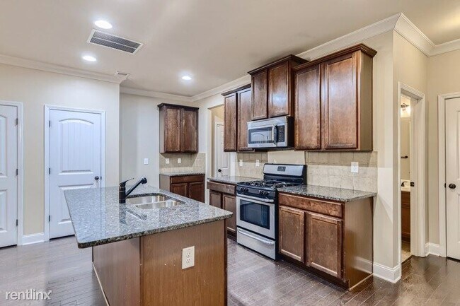 Foto del edificio - 5 br, 3 bath House - 239 Huntleigh Chase D...