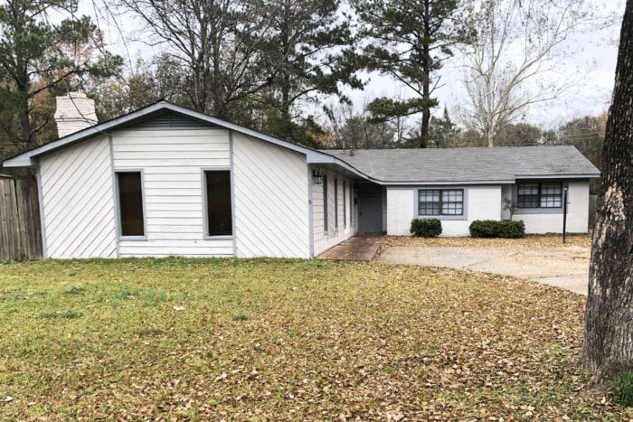 Primary Photo - 262 Southbrook Dr