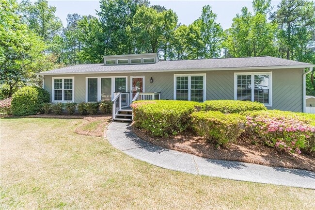 Foto del edificio - 3410 Dry Creek Rd