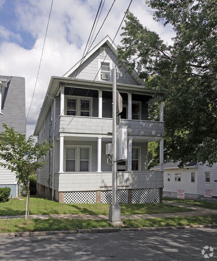 98 Cedar St, Garfield, NJ 07026 Apartments in Garfield, NJ
