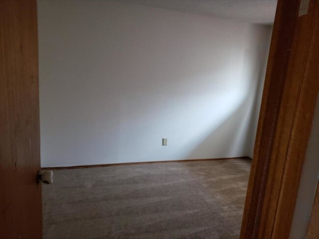 Foto del edificio - 126 E Barker St Apartment 4