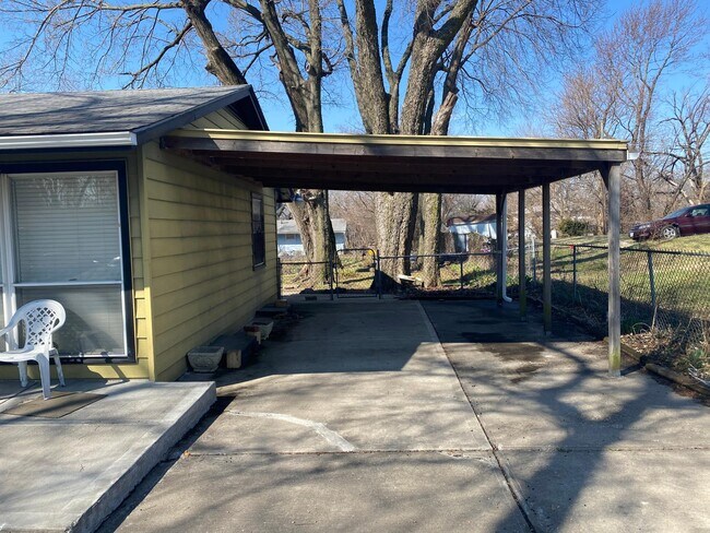 Foto del edificio - 3512 Cypress Ave