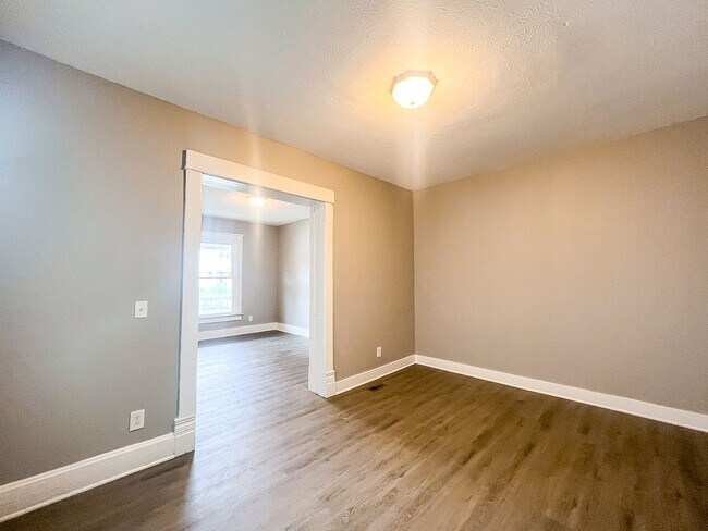 Foto del edificio - 3305 N Capitol Ave