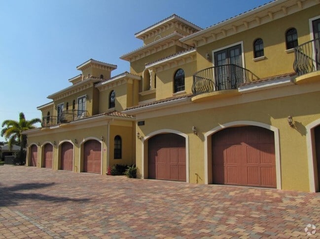 Building Photo - Tuscany Villas Condos