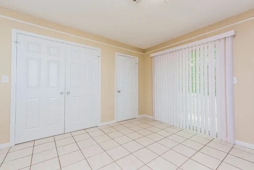 Building Photo - 5990 Zane Ct