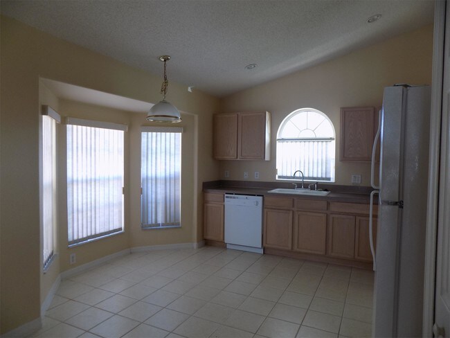 Foto del edificio - 8022 Spring Creek Dr