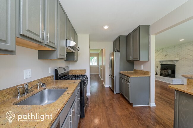 Building Photo - 313 Tompkins Ln, Waldorf, MD, 20602
