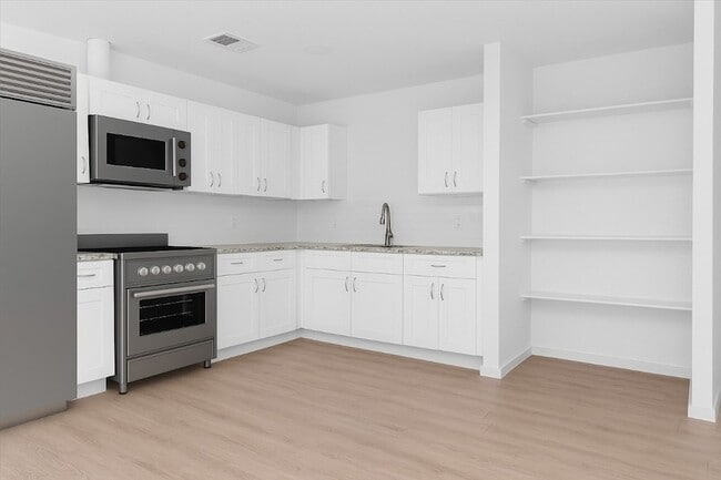 Photo - 16016 Green Manor Dr Apartment