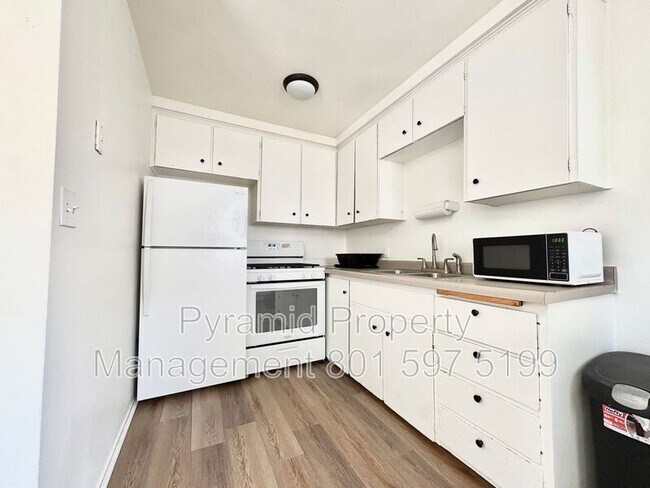 Foto del edificio - 3428 S 300 E